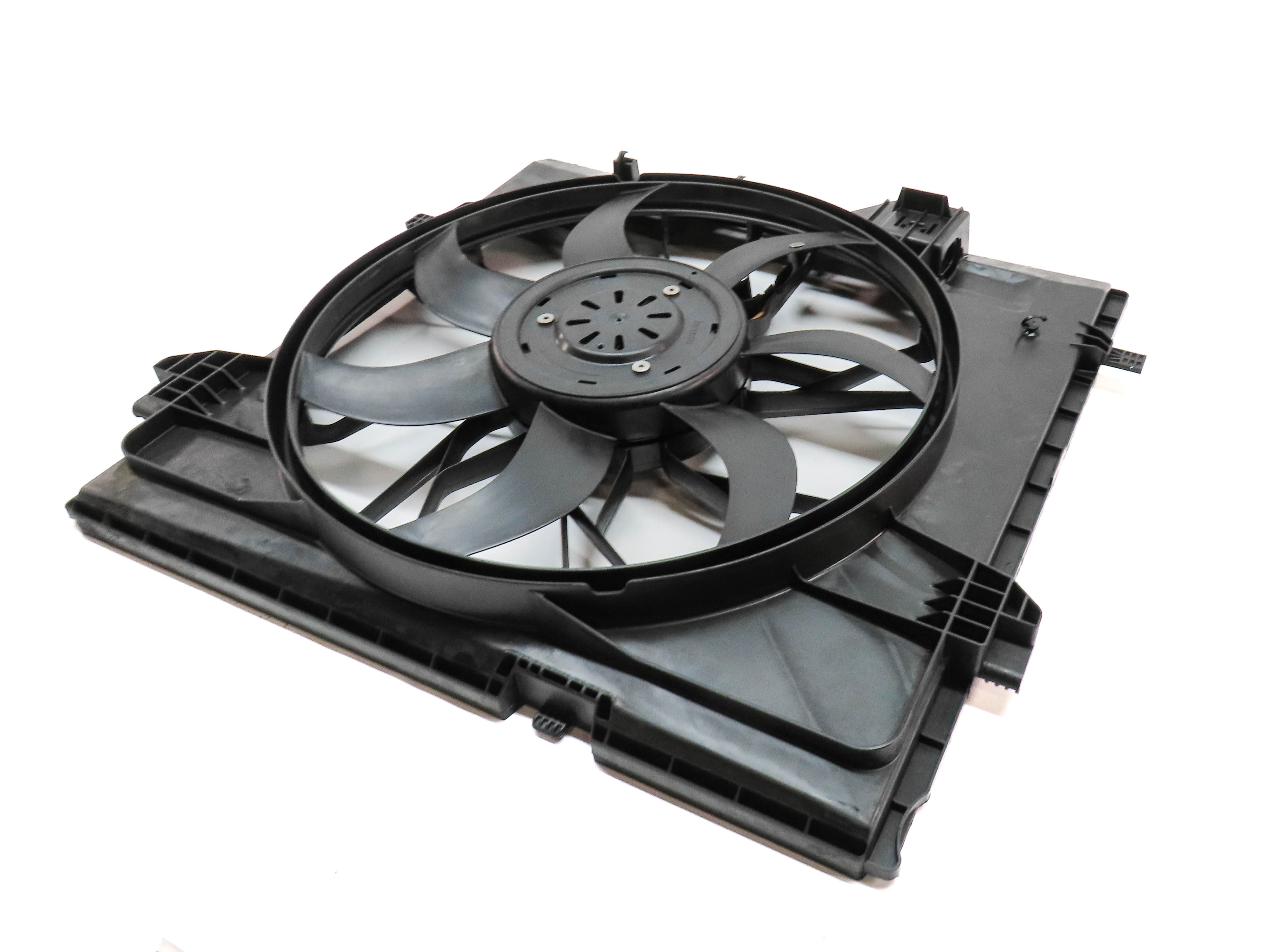 2012-2019 MERCEDES GL GLE GLS ML (W166 X166) 600w RADIATOR COOLING FAN ASSEMBLY — exact item pictured